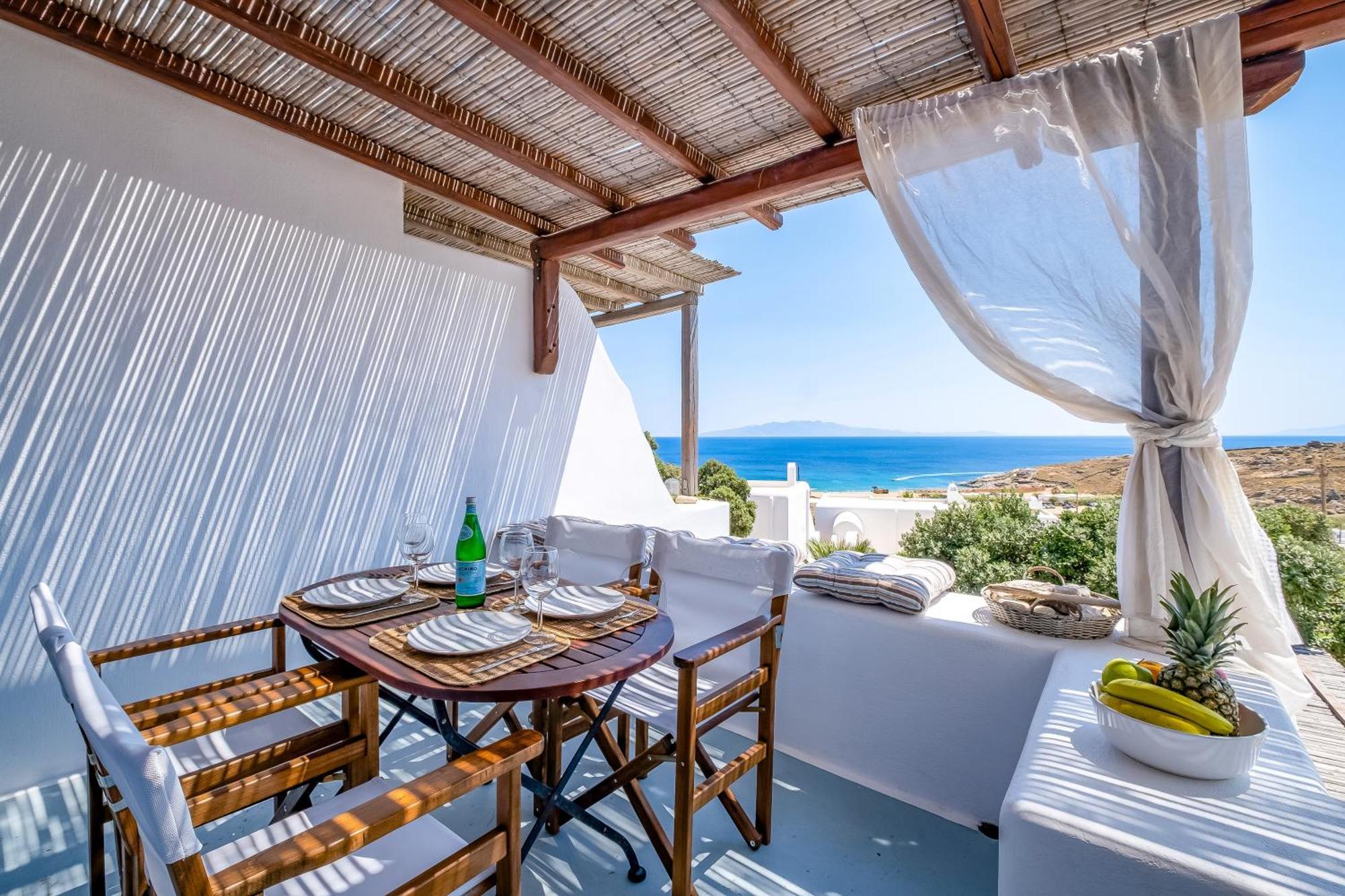 Sunny Getaway In Mykonos Lia Kalafati